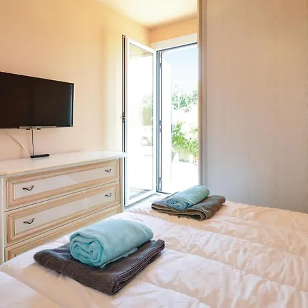 In Borgo Borgo (Corsica)