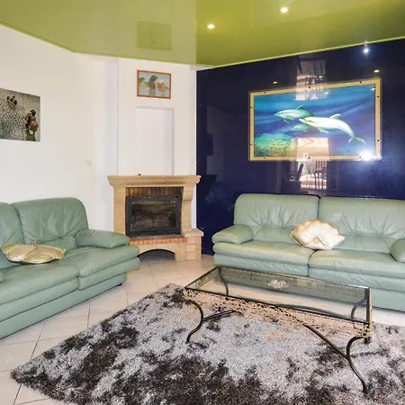 Pet Friendly In * Borgo (Corsica)