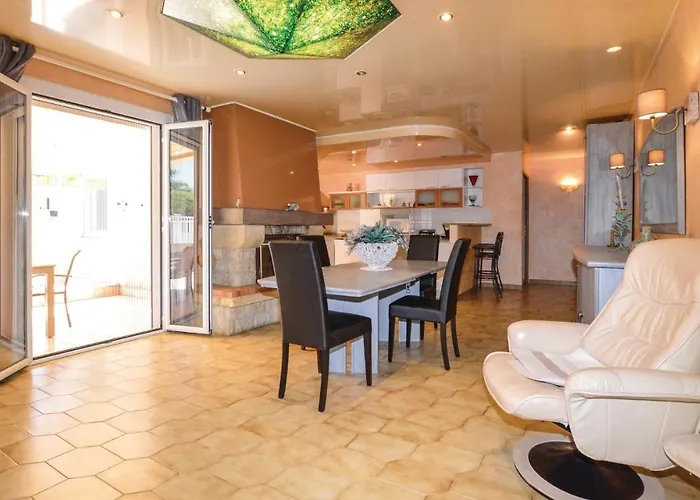 Holiday home Awesome In
