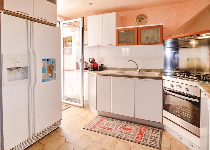 Holiday home Awesome In
